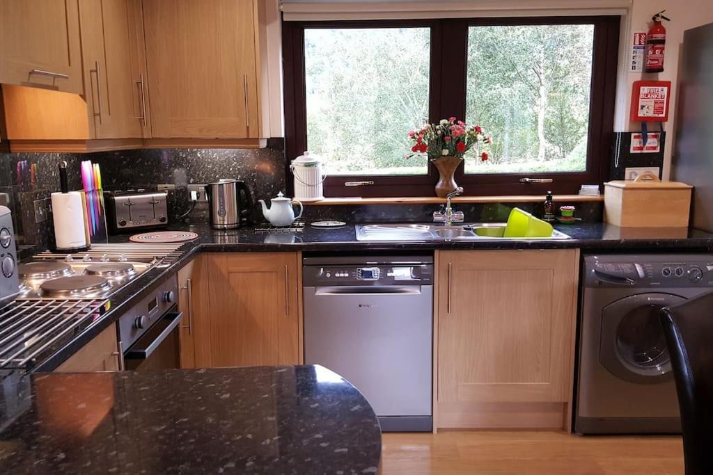 Roe Deer Cottage Near Glencoe Fort William Exterior photo